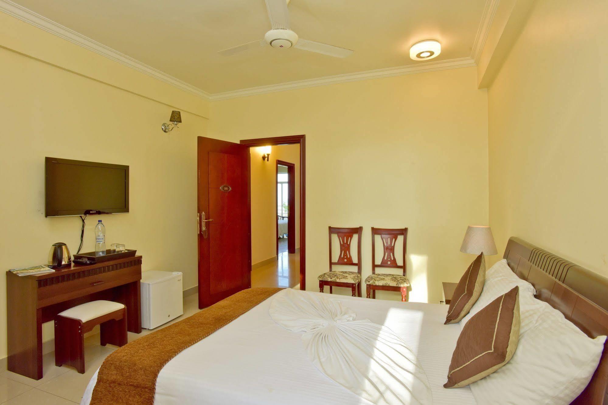 Crystal Beach Inn Malé Dış mekan fotoğraf